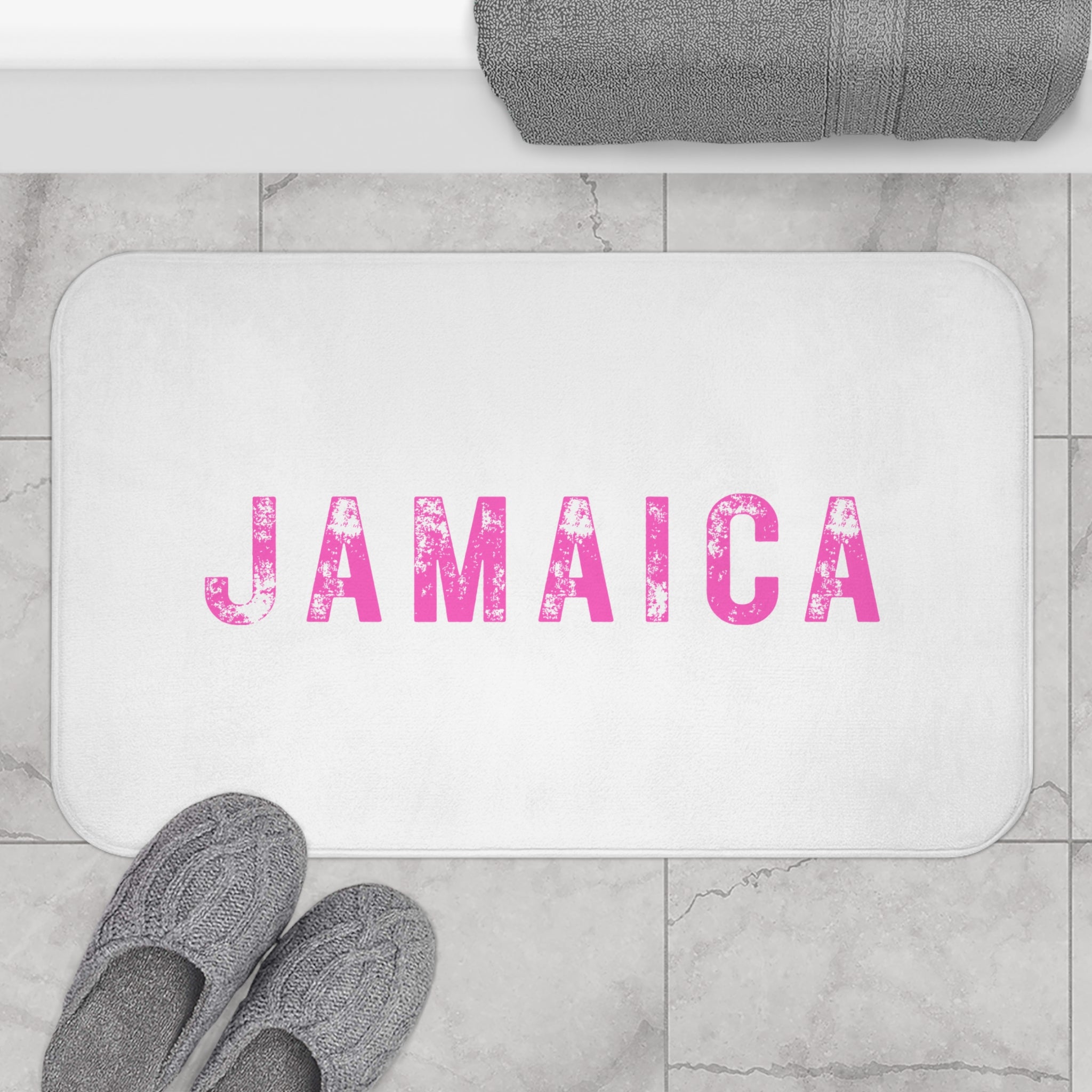 Bath Mat With Bold "Jamaica" Print.