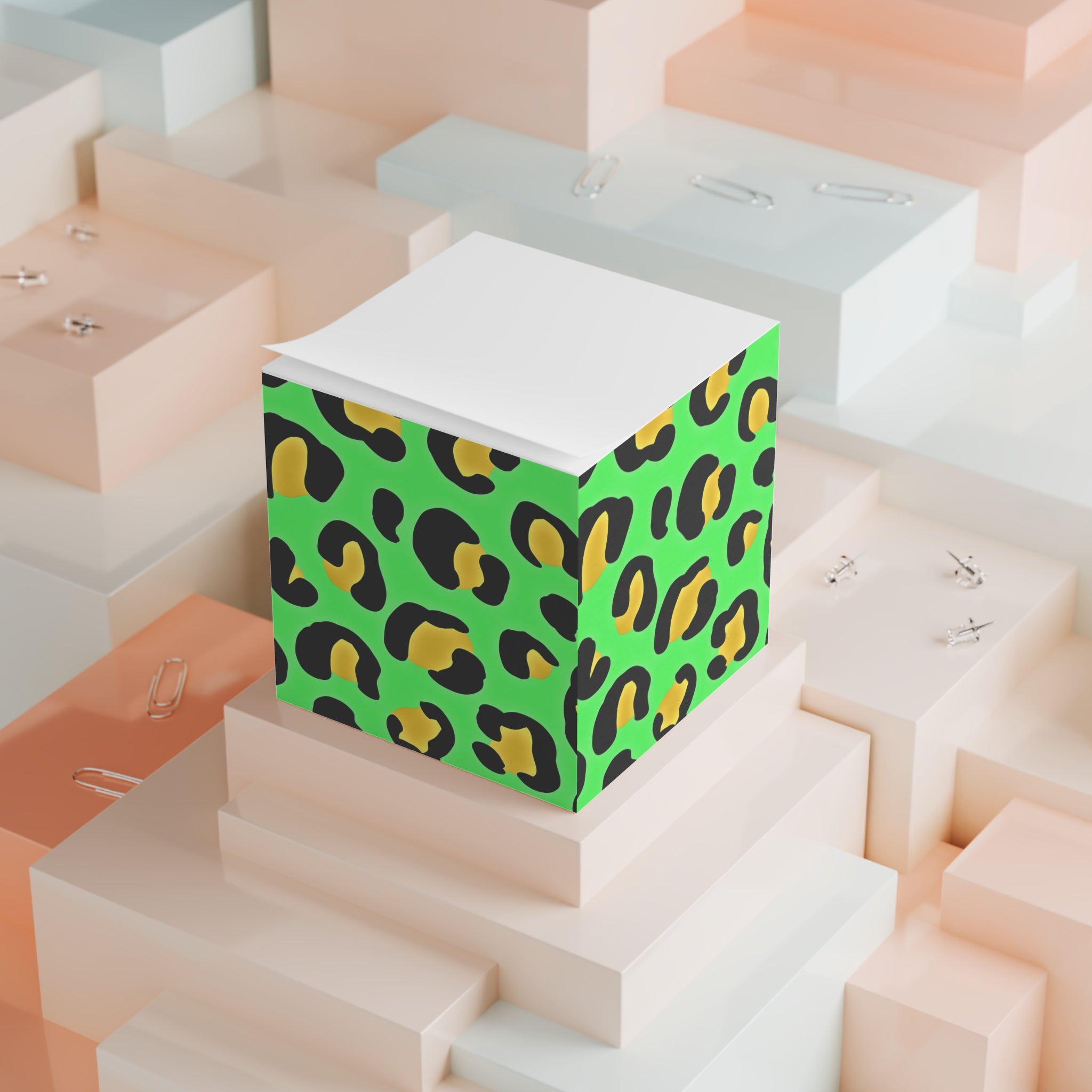 Note Cube In Jamaican Colours.