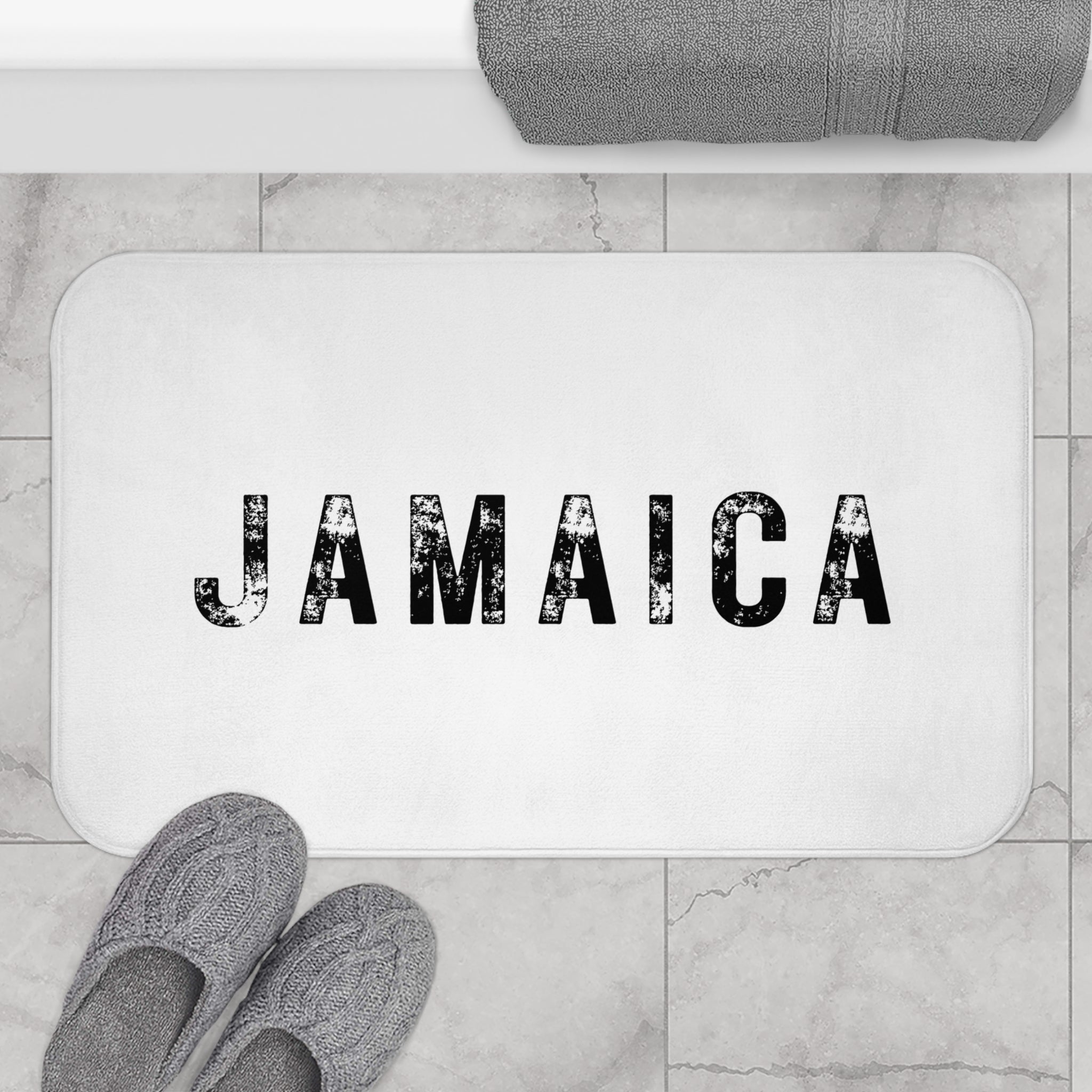 Bath Mat With Bold "Jamaica" Print.
