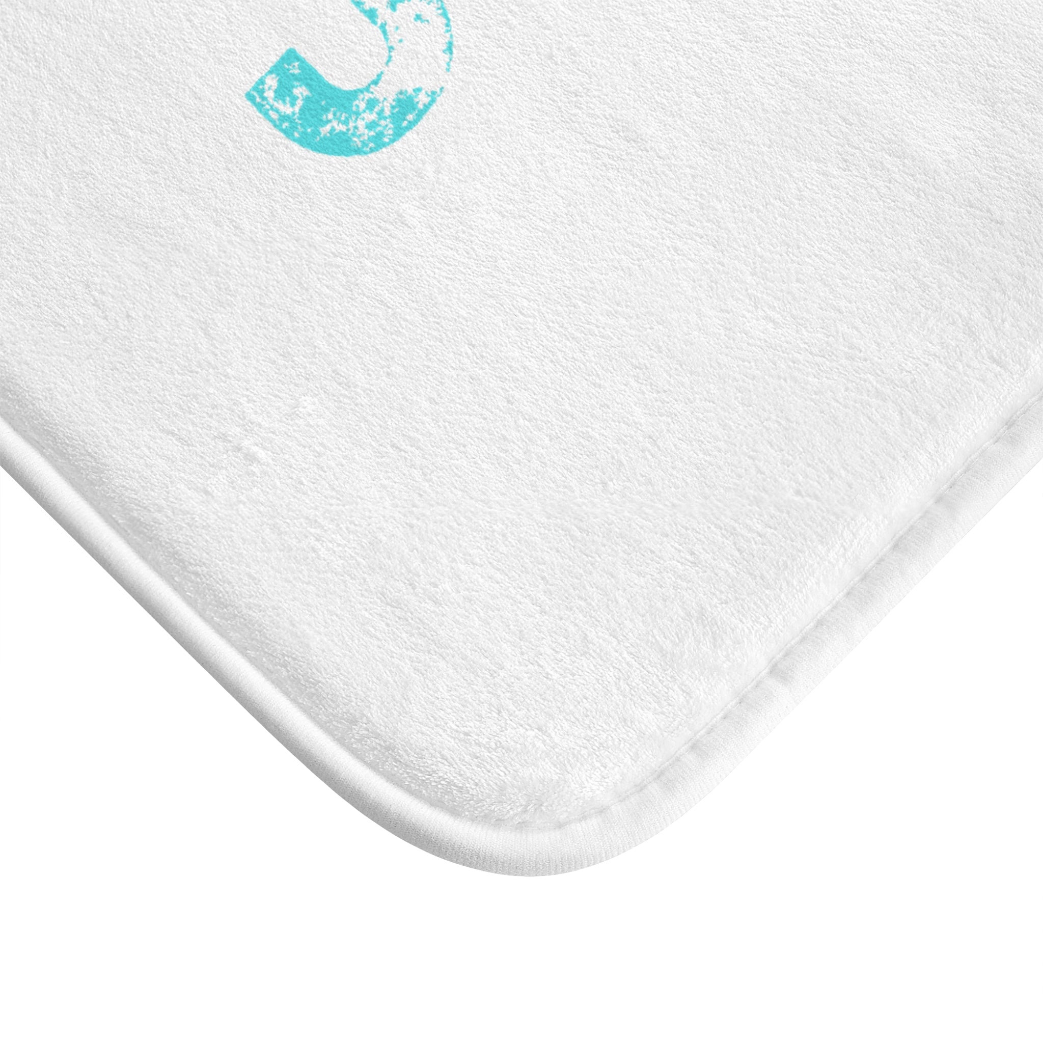 Bath Mat With Bold "Jamaica" Print.