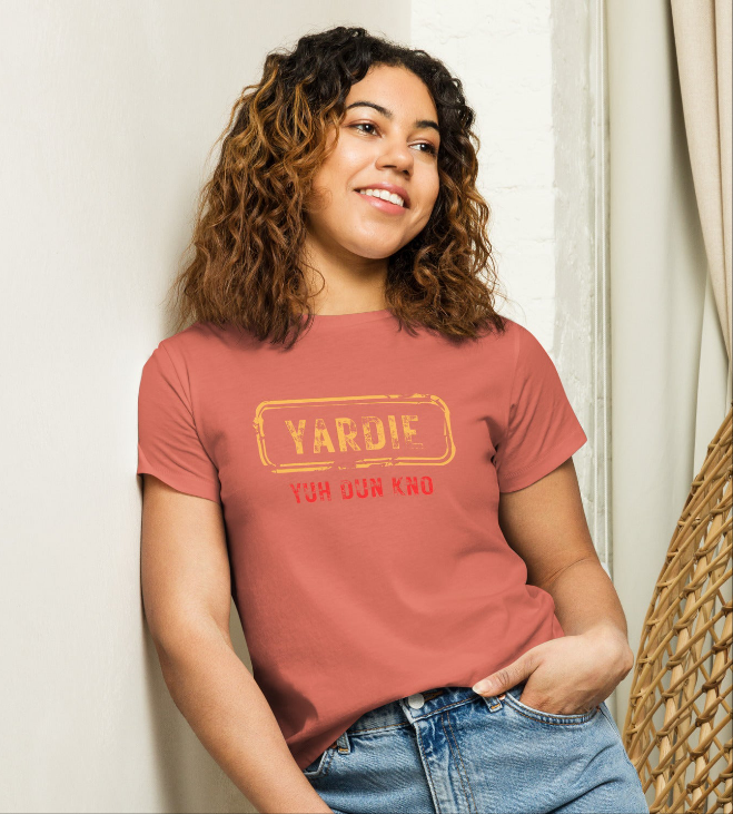 Women’s high-waisted t-shirt